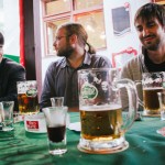 S kolegy na pivku v Holiday 