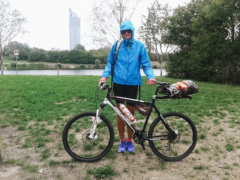 Před Dunají a Millennium Tower ve Vídni