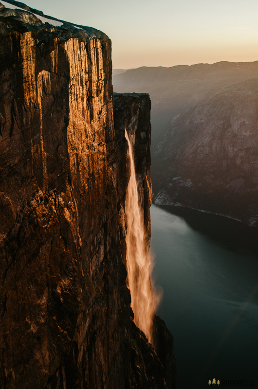Kjerag waterfall